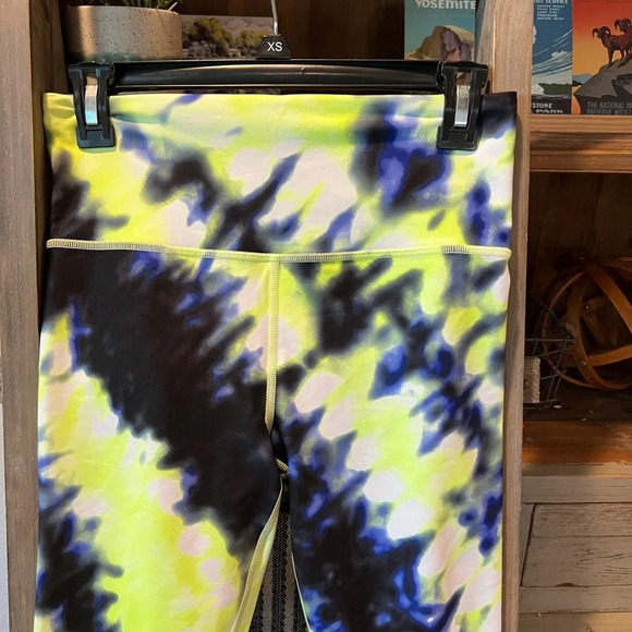 Athleta women’s elation 7/8 tie dye tight size small - Picture 2 of 9